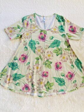 LuLaRoe classic T floral print botanical size XS swing top relaxed fit